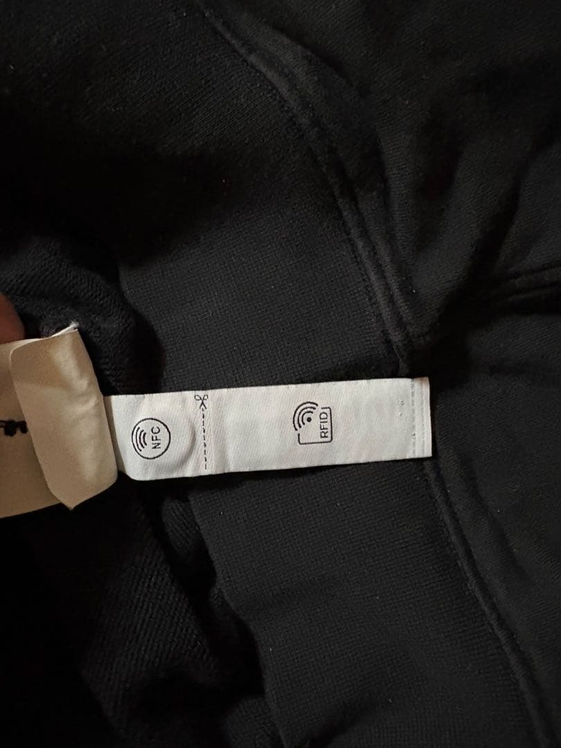 STONE  ブラック　クルーネック トレーナー