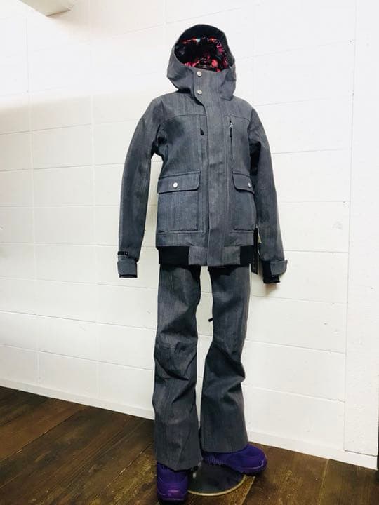 値下げ！新品 バートンレディースデニムウエアセットアップ