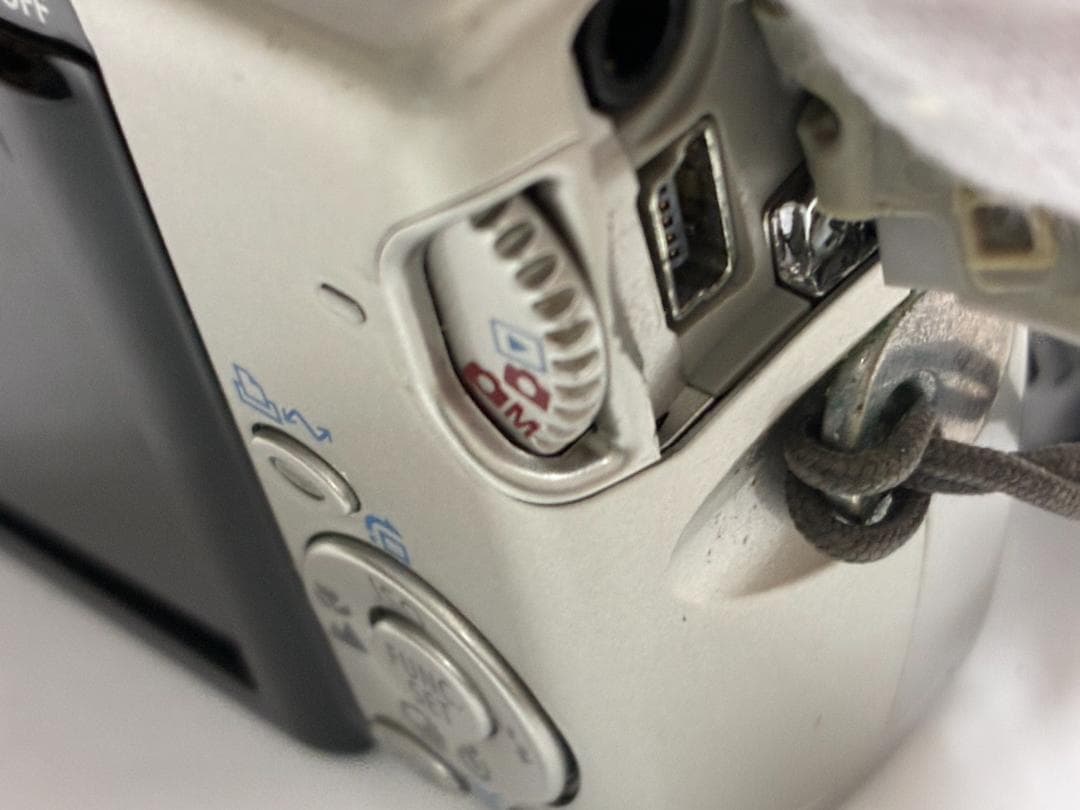 25M10-134 キャノン IXY 800 PC1176 デジカメ コンパクト