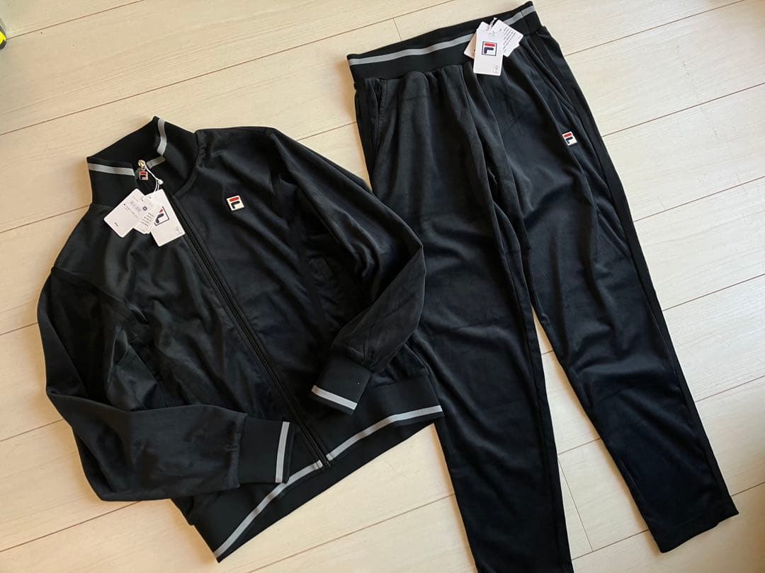 新品＊FILAフィラ ベロアコーデュロイニット上下セットアップ 黒S