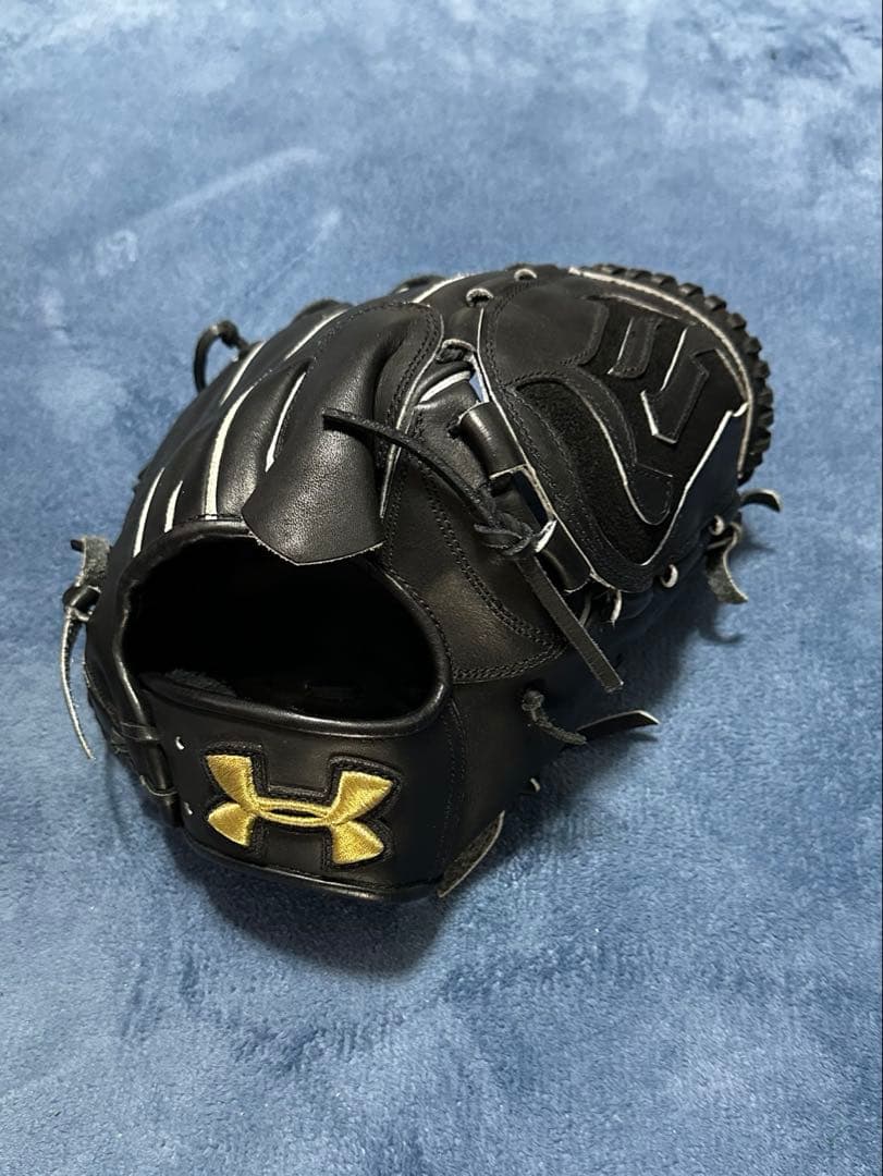 アンダーアーマー硬式投手用グローブ山崎康晃選手風