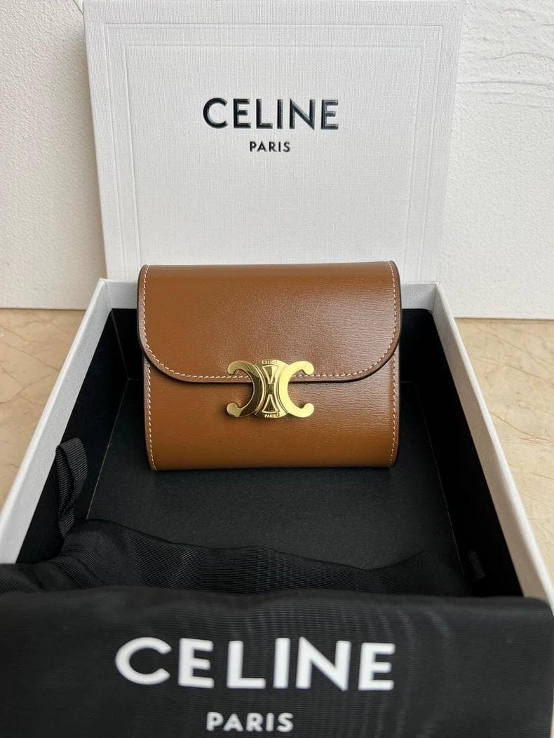 CELINE セリーヌ　ブラウン 三つ折り財布