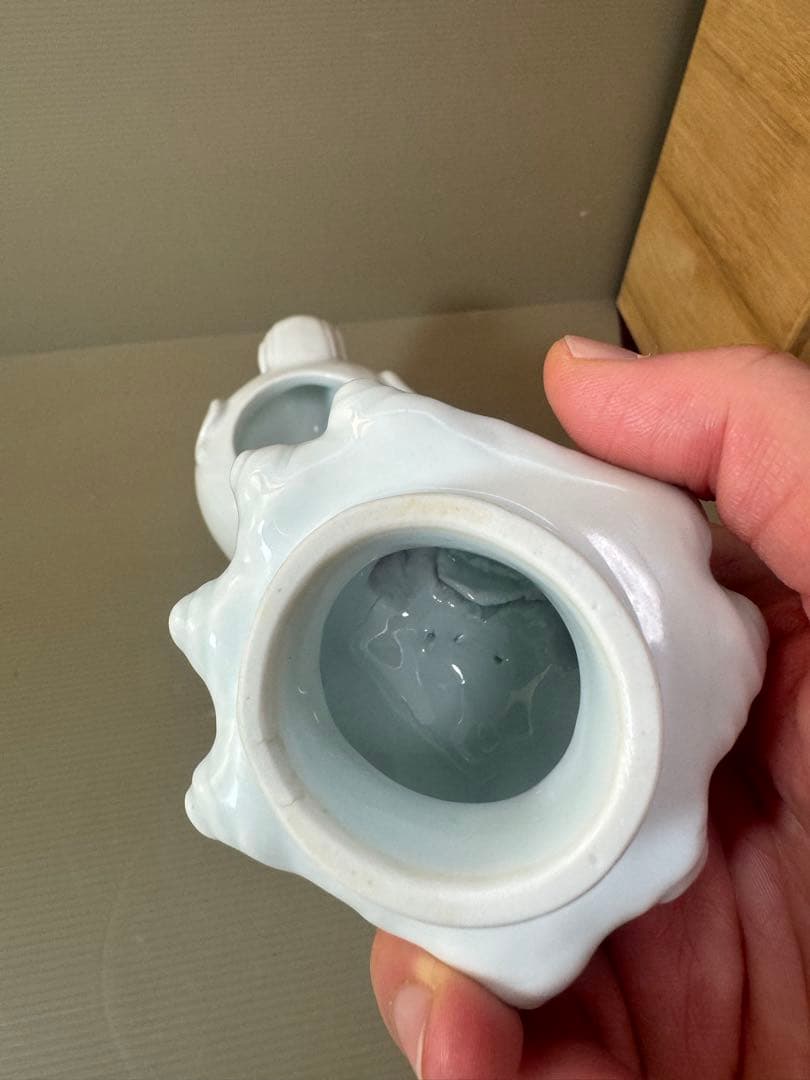 2905 無形文化財　平戸　三川内焼　白磁獅子　香炉　陽山松太郎作