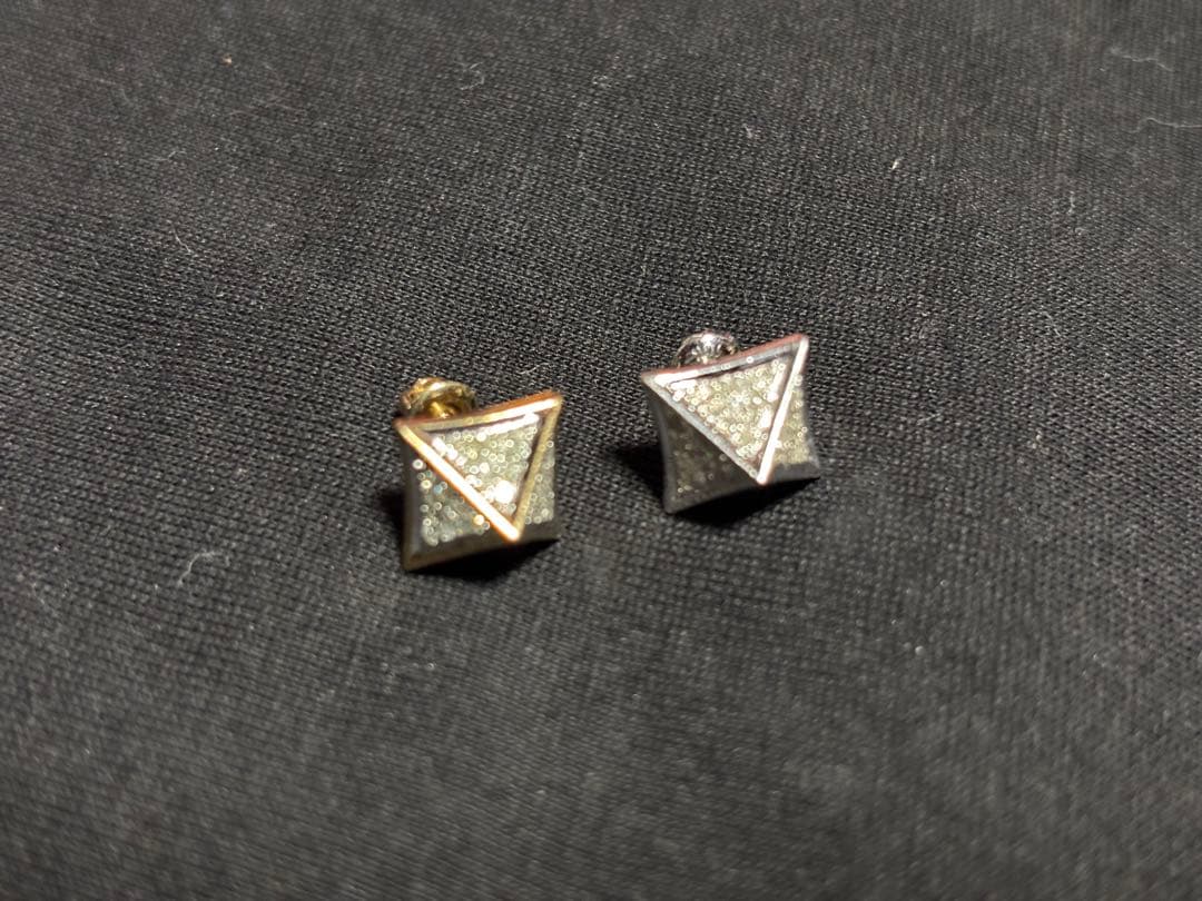 アヴァランチ　10K ダイヤモンドピアス