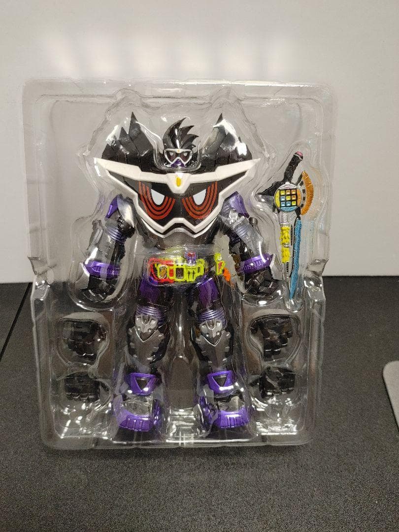 ＳＨフィギュアーツ　仮面ライダーゲンム　ゴッドマキシマムゲーマー　レベルビリオン