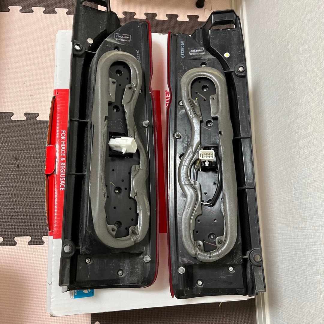 valenti 200系ハイエース　JEWEL LEDテールランプ