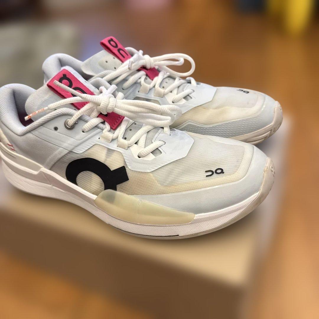 on tennis テニスシューズ THE ROGER Pro 2 28.5