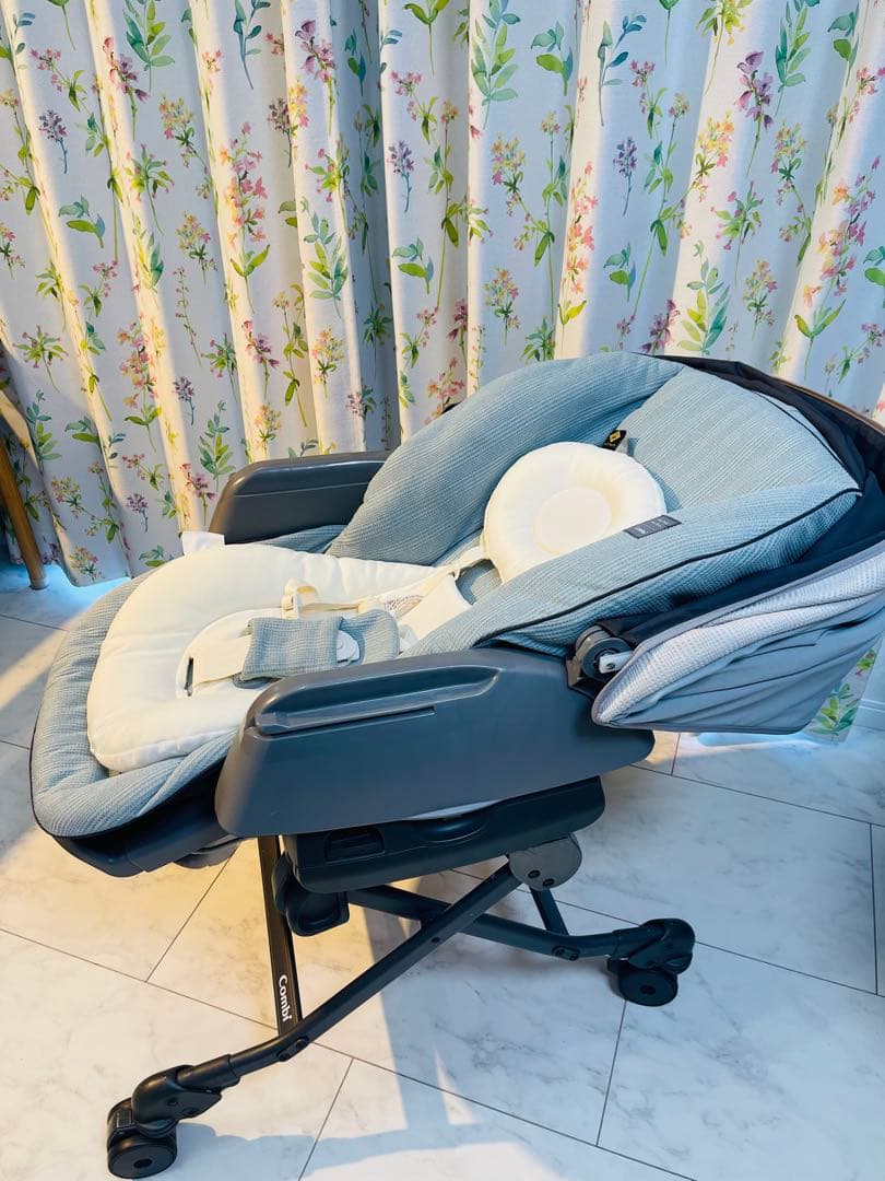 Combi ネムリラ　AUTO SWING BEDi Longミンティブルー