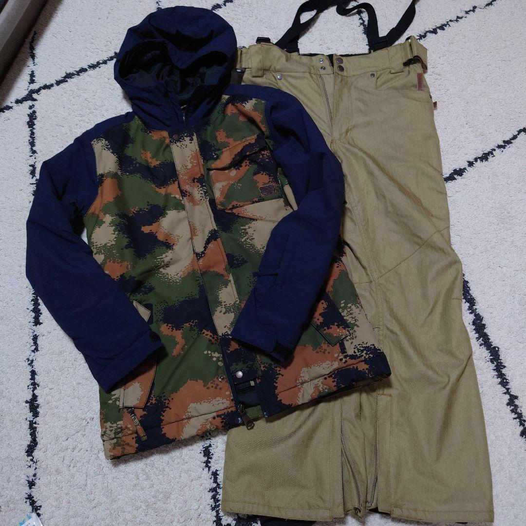 クイックシルバー　ARBN 150 迷彩柄 スノーボードウェア スキー　上下