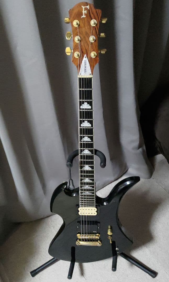 MG-80X EMG81付き　hideモデルモッキンバード