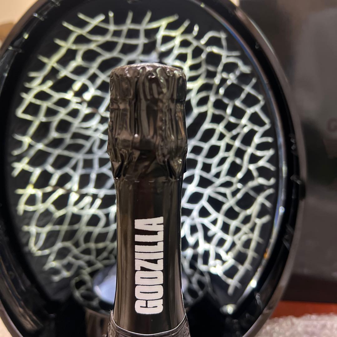 エンジェル シャンパンGODZILLA 70周年記念ボトル