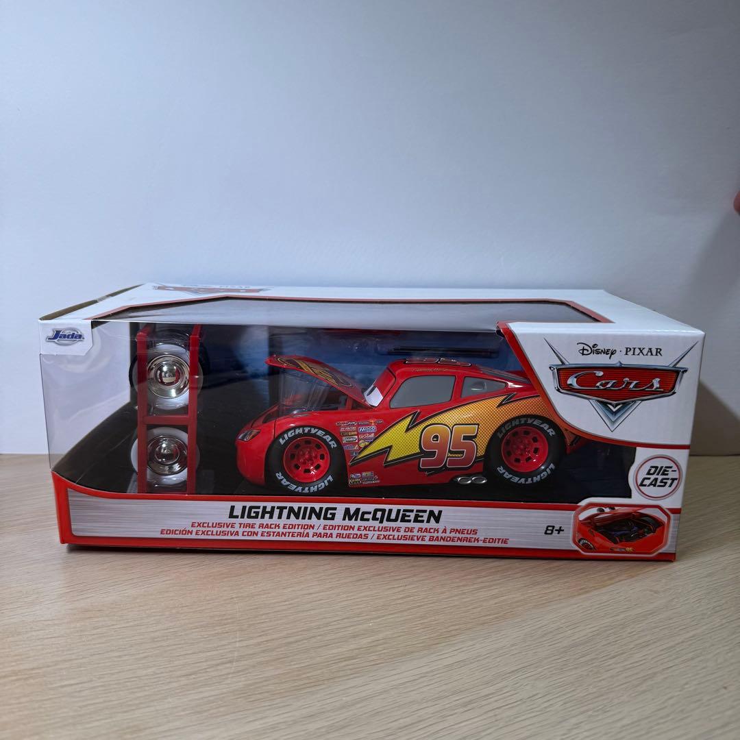 新品未開封 カーズ マックィーンMcQueen合金モデル 限定ラック付