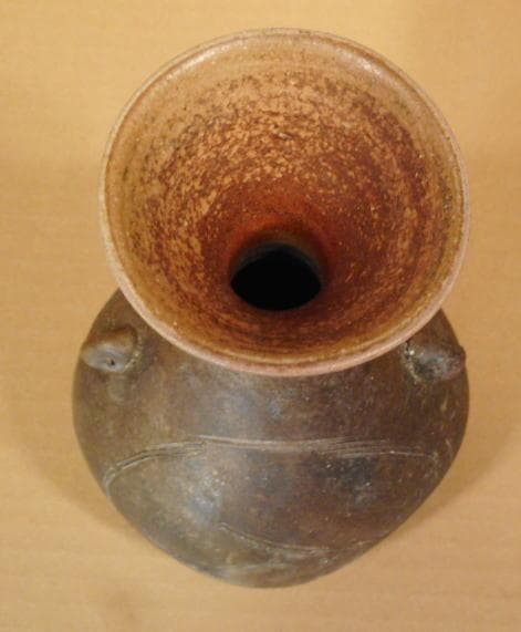 山下譲治　 　　一輪入 　　備前焼