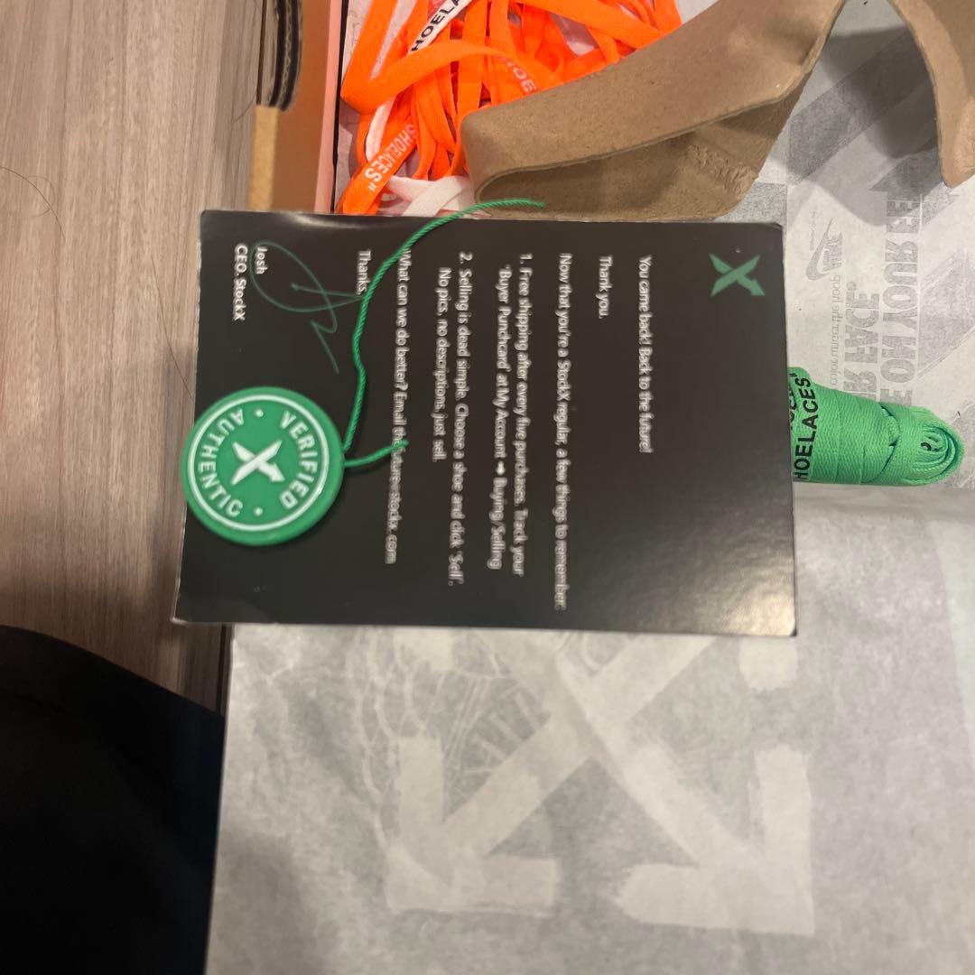 Off-White × Nike Air Jordan 1 \"Chicago\"