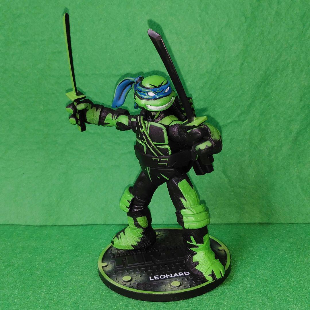 ミュータント　ニンジャ　タートルズ　レオナルド　フィギュア　シャドウ　コミコン