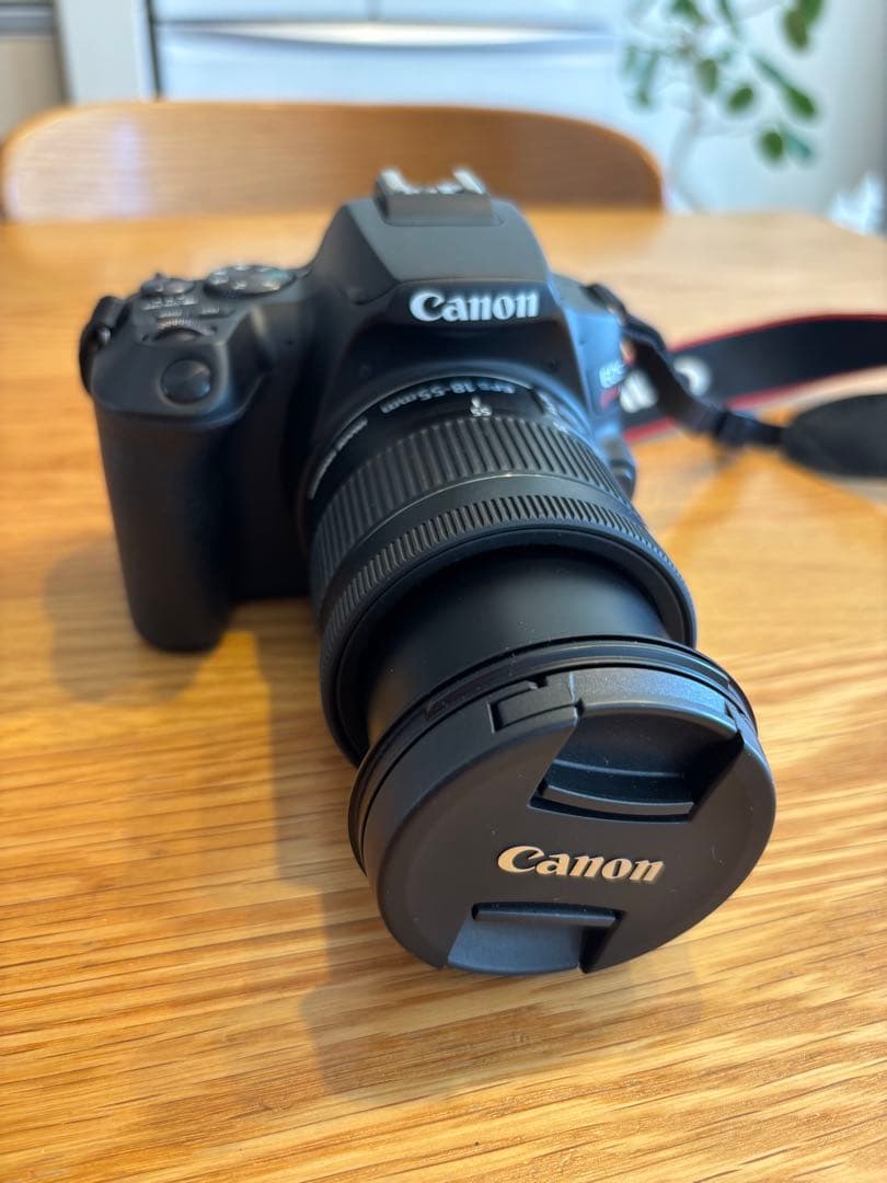 Canon EOS KISS X10 18-55mm デジタル一眼レフカメラ