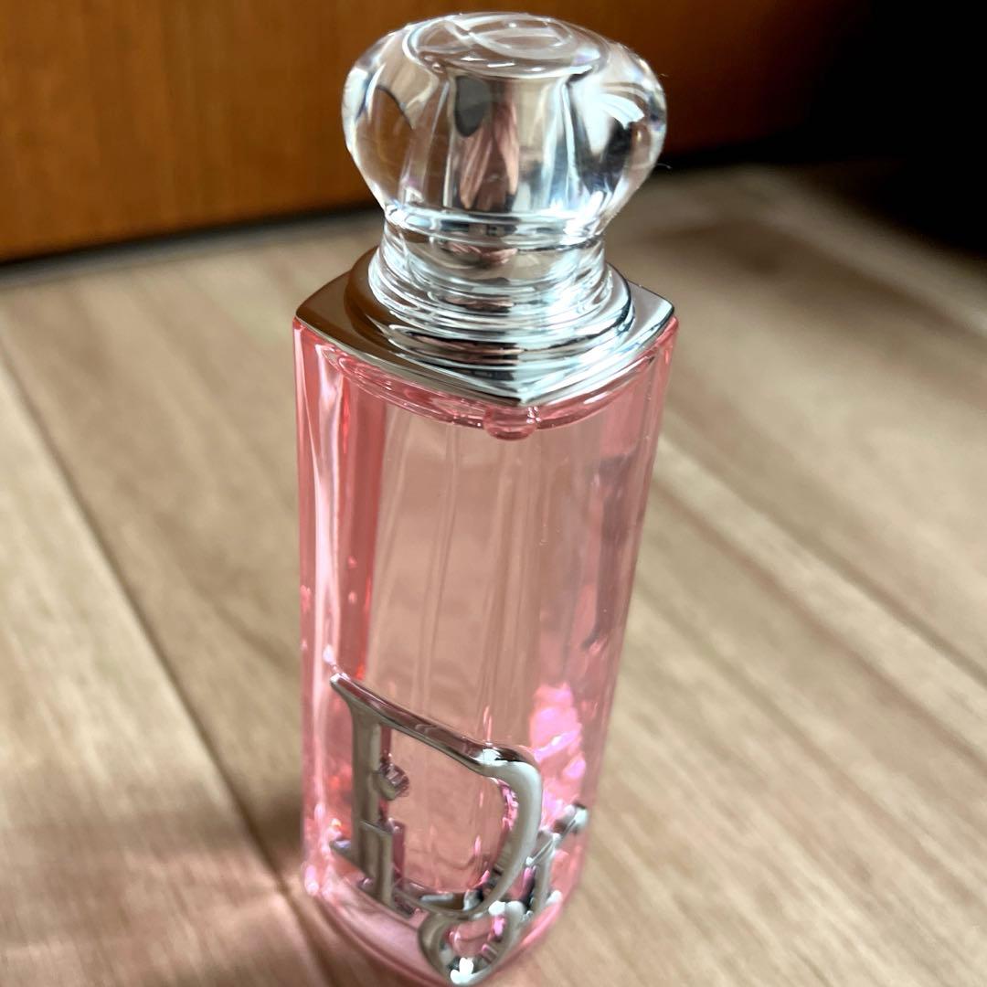 DIOR 新作香水 アディクト ロージーグロウ 30ml