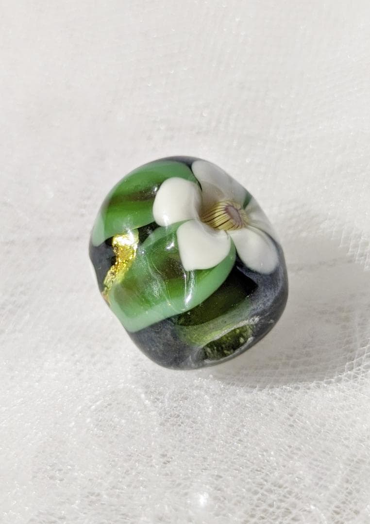 吉田正子トンボ玉（漆）　ガラス玉に込めた日本画　和のこころ　癒しの伝統美術