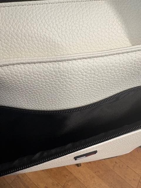 トミーヒルフィガーTHMG3FB5トートバッグ ホワイト/レッド 新品