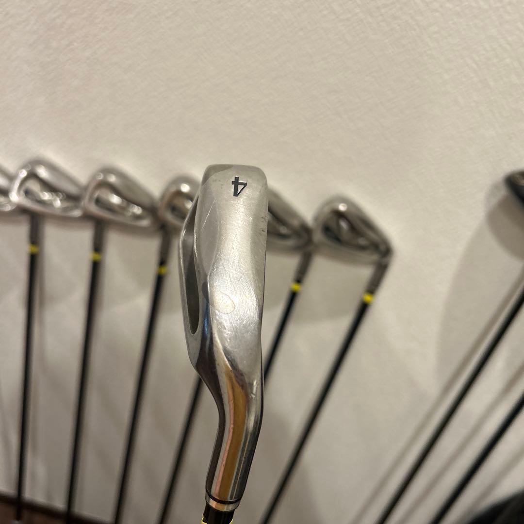 ゼクシオ4 メンズ R 13本　右利き　ゴルフクラブセット