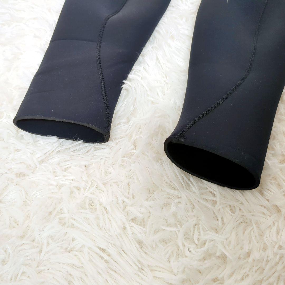 美品✨️BILLABONG レディース フルウェットスーツ L　花柄　紺