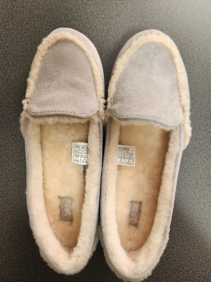 UGG LIGHT.GREY スエード モカシン