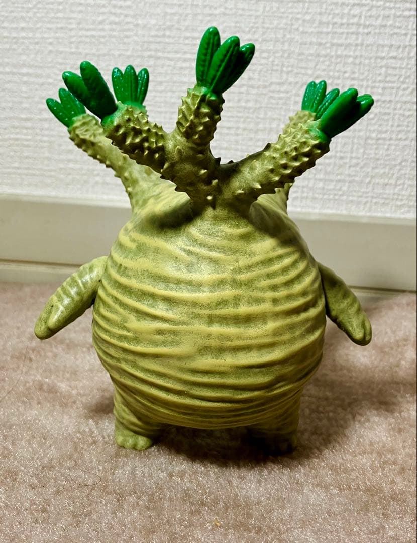 【値下げ】TOKY インディーズソフビ グラキリスちゃん 多肉植物