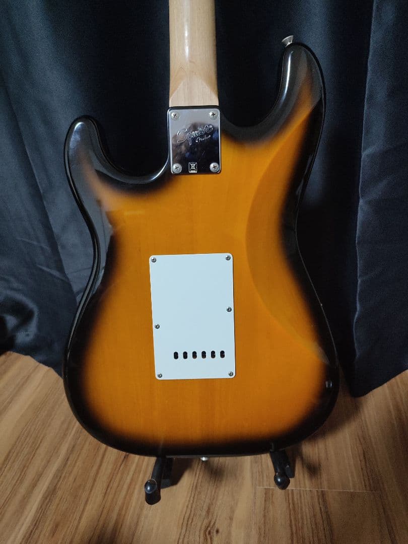 スクワイヤー Stratocaster 　ケース＆シールド付