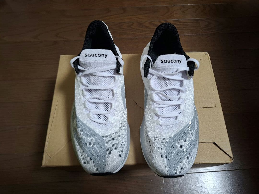 サッカニー　エンドルフィンプロ4　26.5cm ENDORPHIN PRO 4