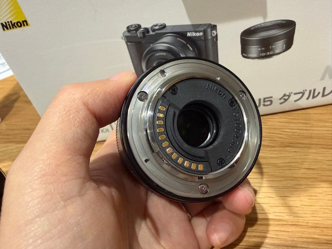 Nikon 1 J5 ダブルレンズキット ミラーレスカメラ ブラック