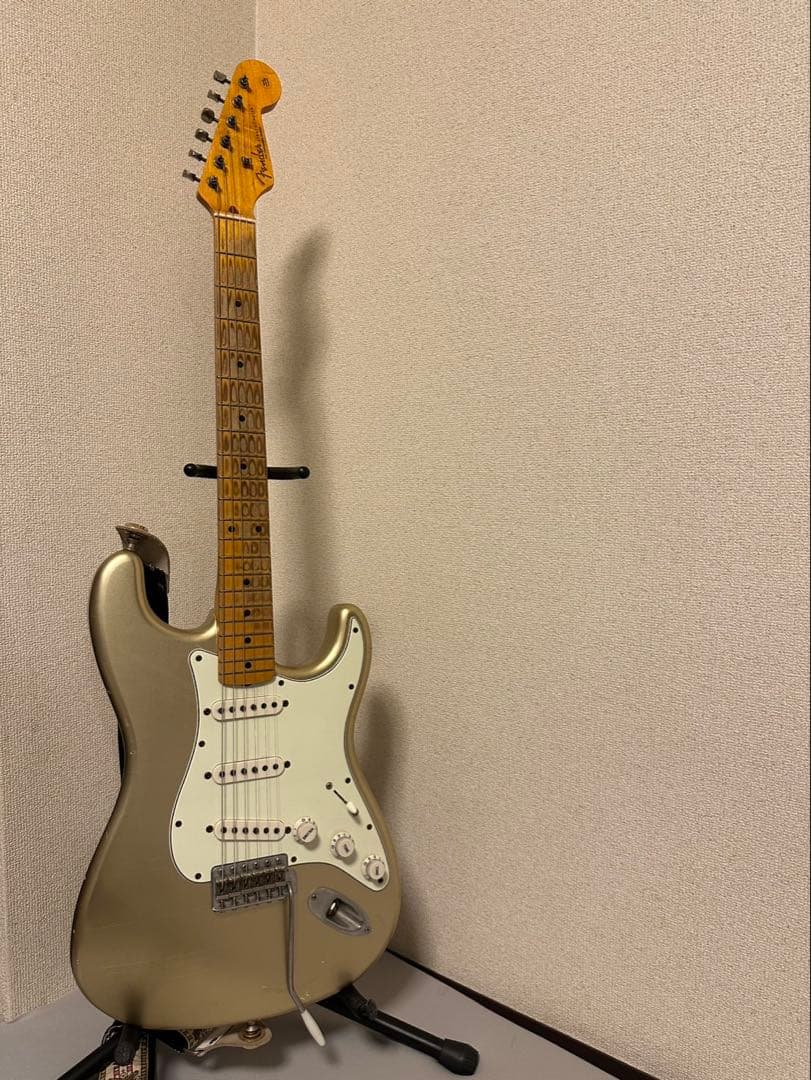 Fender ストラトタイプ MJT