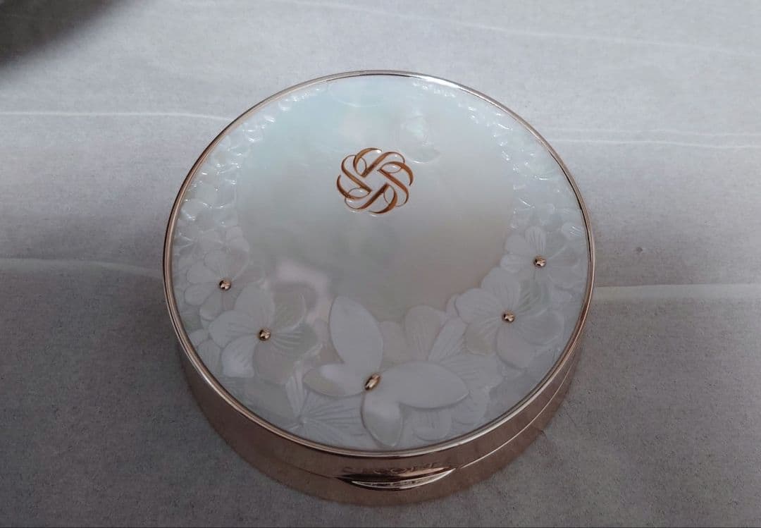 COSME DECORTE マルセルワンダース フェイスパウダー 2024