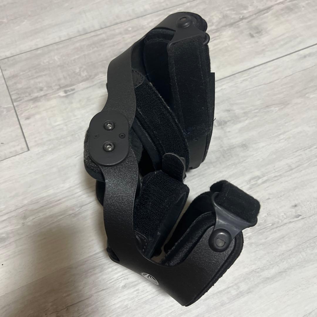 左足　ニーブレース　膝　前十字靭帯　x2k compacr breg 　補装具