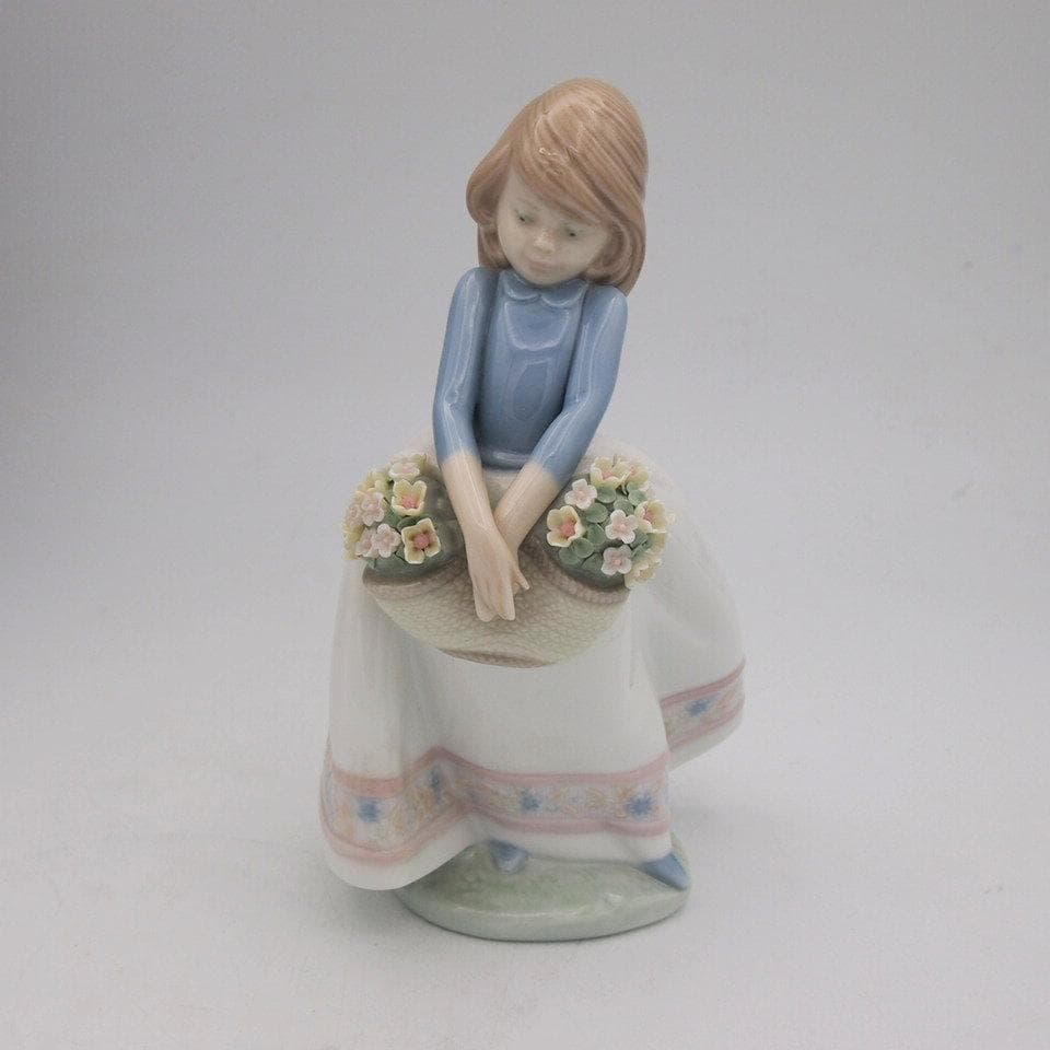 リヤドロ　Lladro No.5467 五月の花 May Flowers
