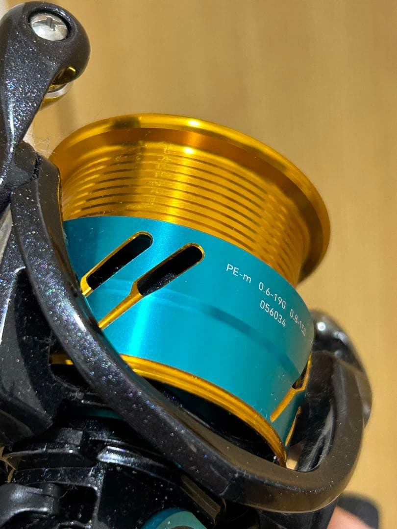 Daiwa 17 エメラルダスMX 2508PE-H-DH 美品