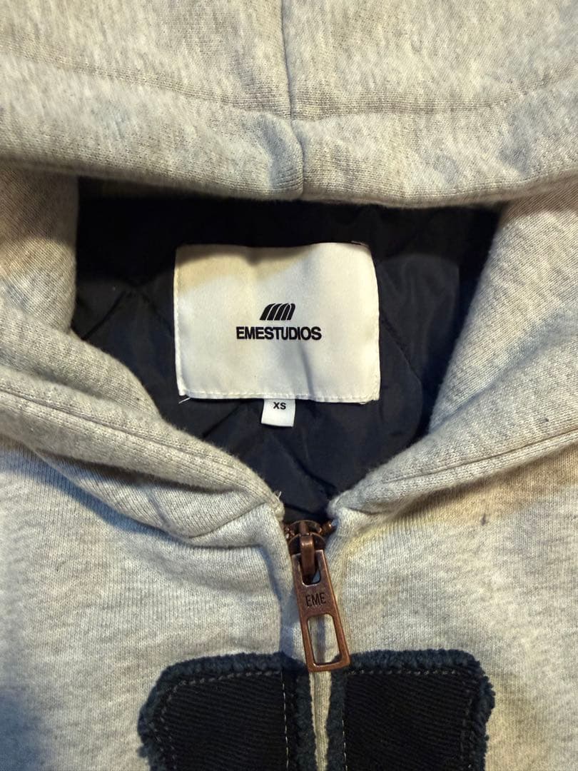 EME STUDIOS グレー フード付き パーカー