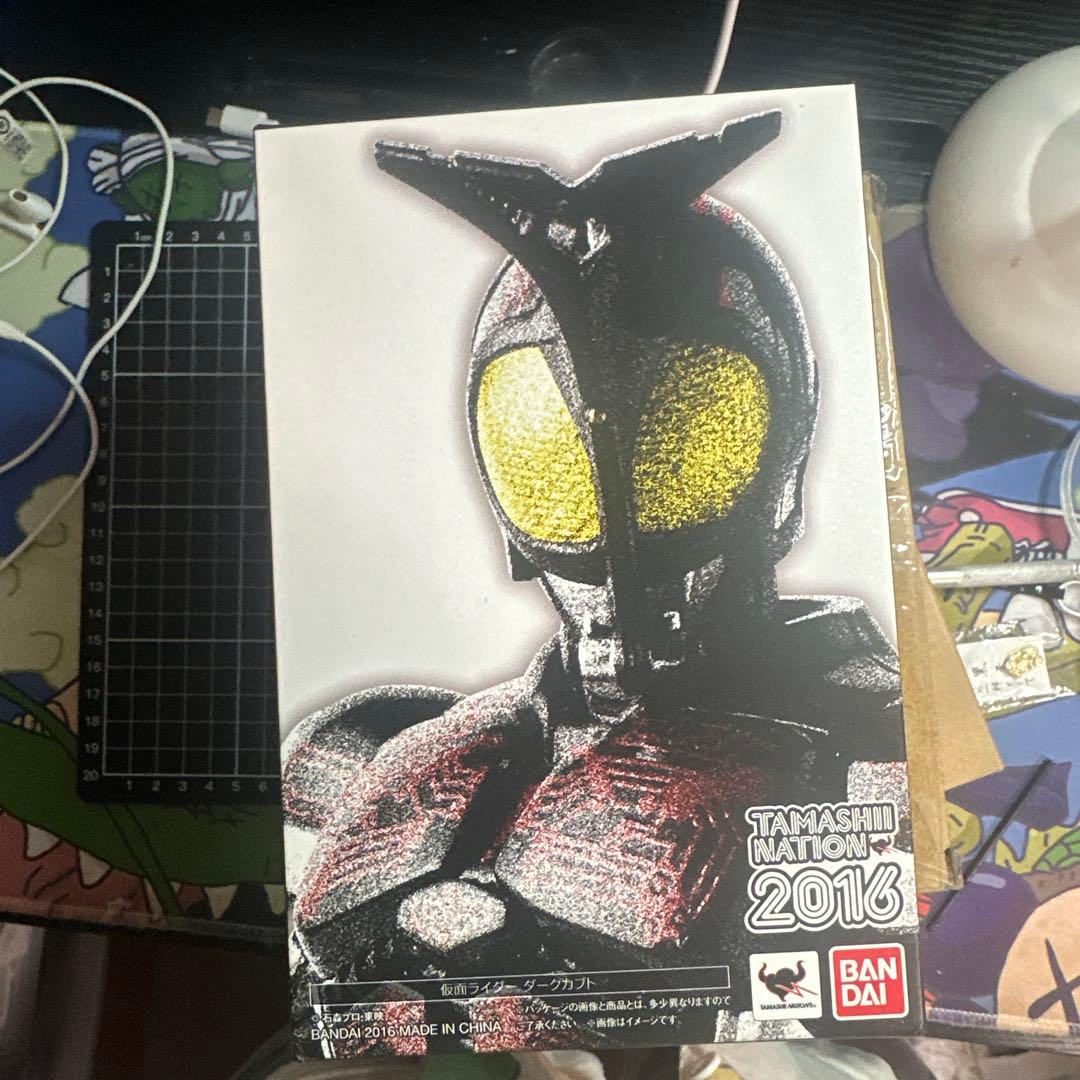 真骨彫　仮面ライダーダークカブト