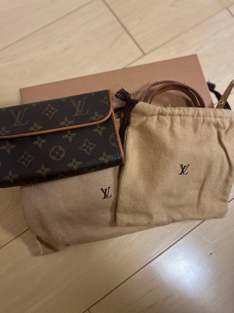 Louis Vuitton モノグラム ポシェットフロランティーヌ　箱保存袋あり