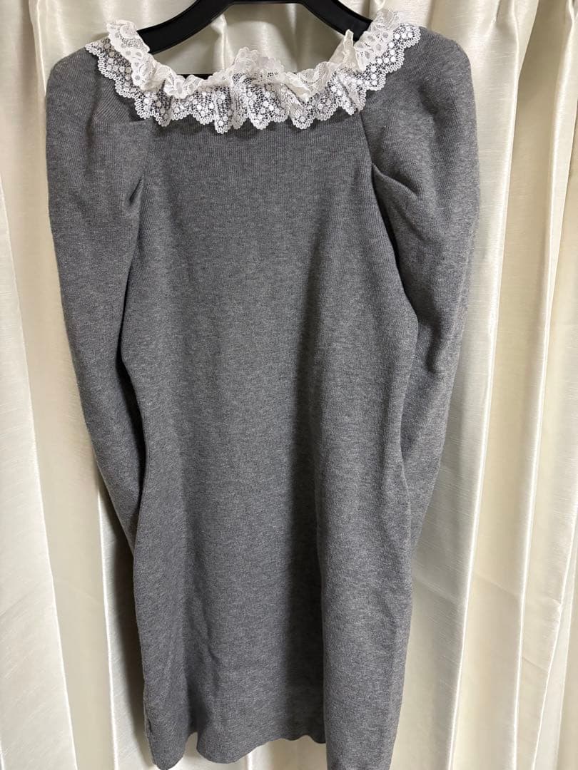 【※ウサギオンライン限定商品】SNIDEL フリルネックニットワンピース