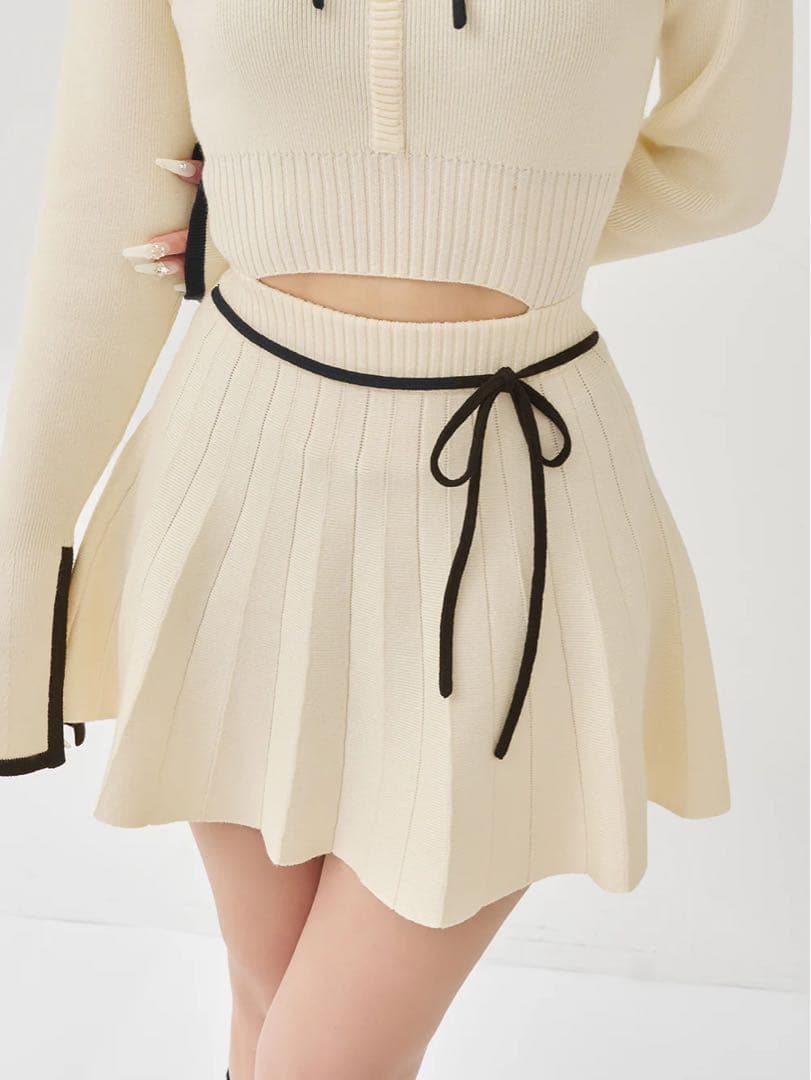 新品 ダーリッチ ウエストオープンリボンデザインニットミニワンピース 黒 FL