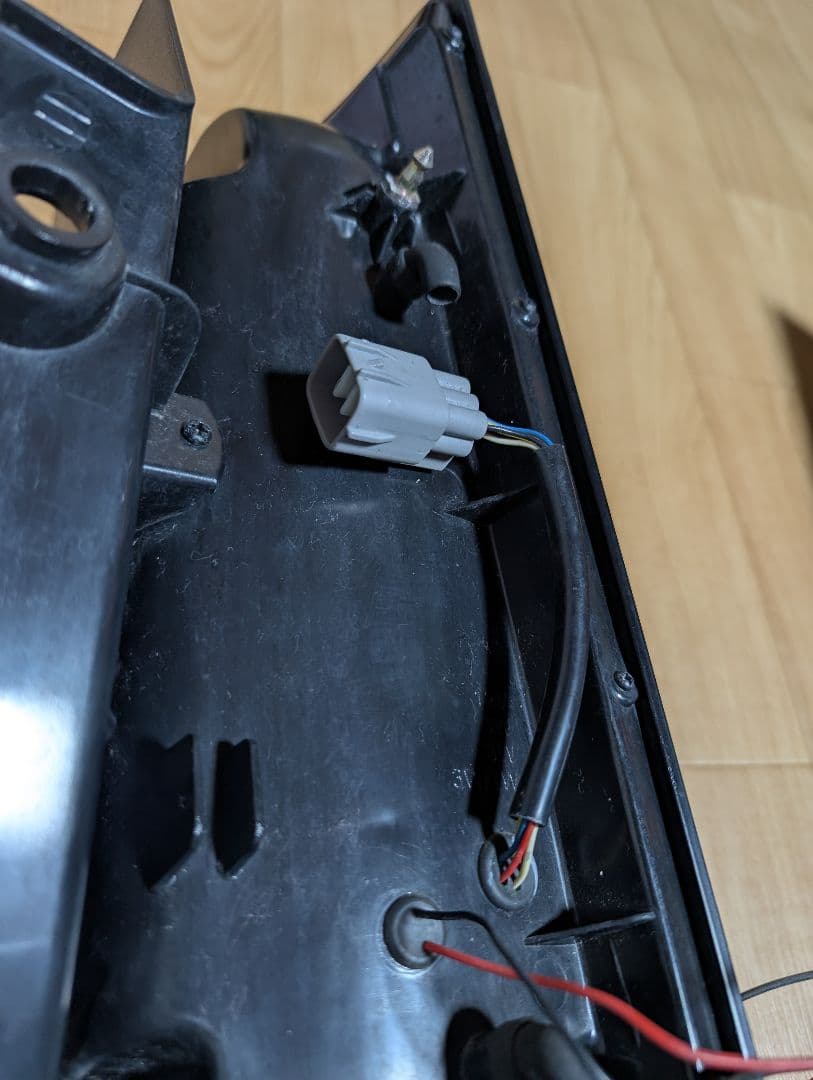 ヴォクシー　ノア　エスクァイア　80系　メテオ テールランプ