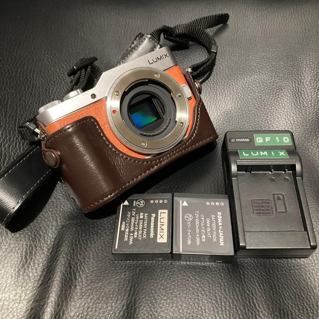 美品　最新LUMIX GF10ボディ&本革ボディケース&予備バッテリー&充電
