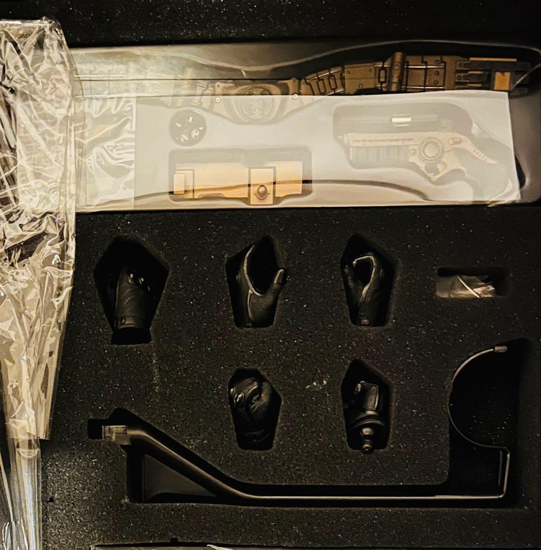 HOTTOYS BATPOD & BATMAN セット