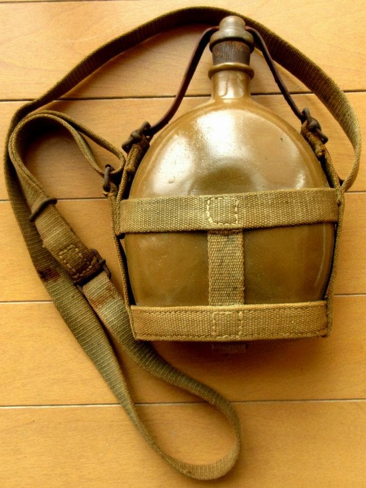 日本軍 陸軍下士官兵用 水筒 再塗装品
