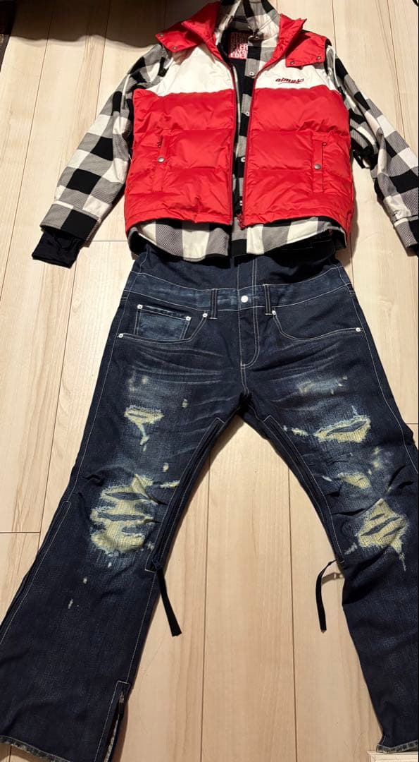 atmysダウンベスト チェックシャツ ダメージデニム