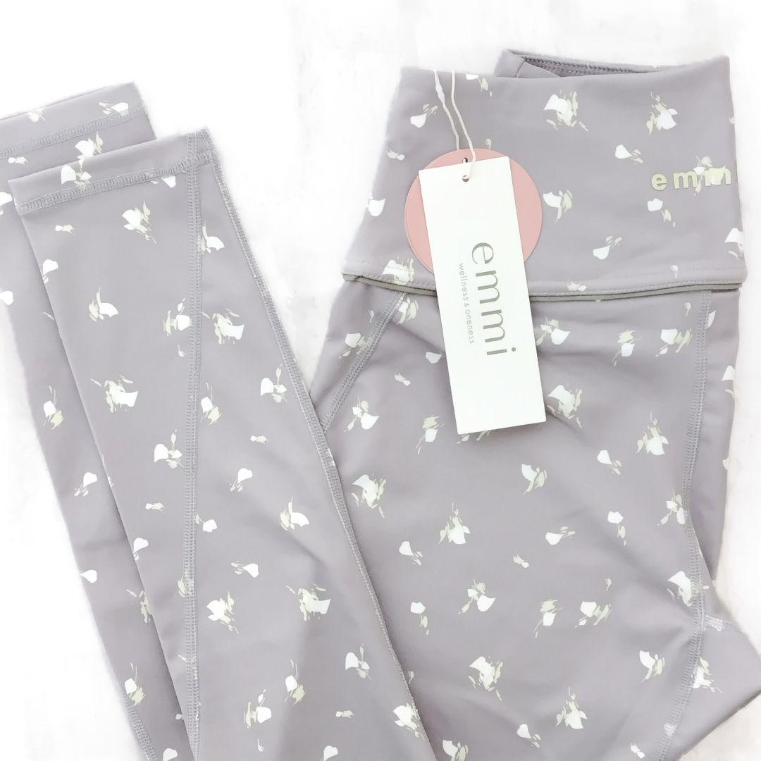 emmi yoga フラワーレギンス グレー 0 ＊ ヨガウェア エミ ヨガ