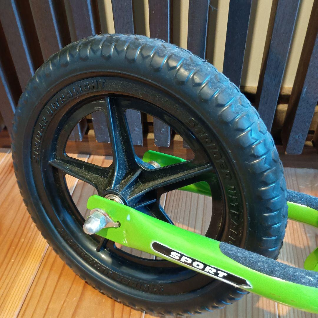 【美品】ストライダー スポーツモデル 12インチ スポーツモデル　グリーン