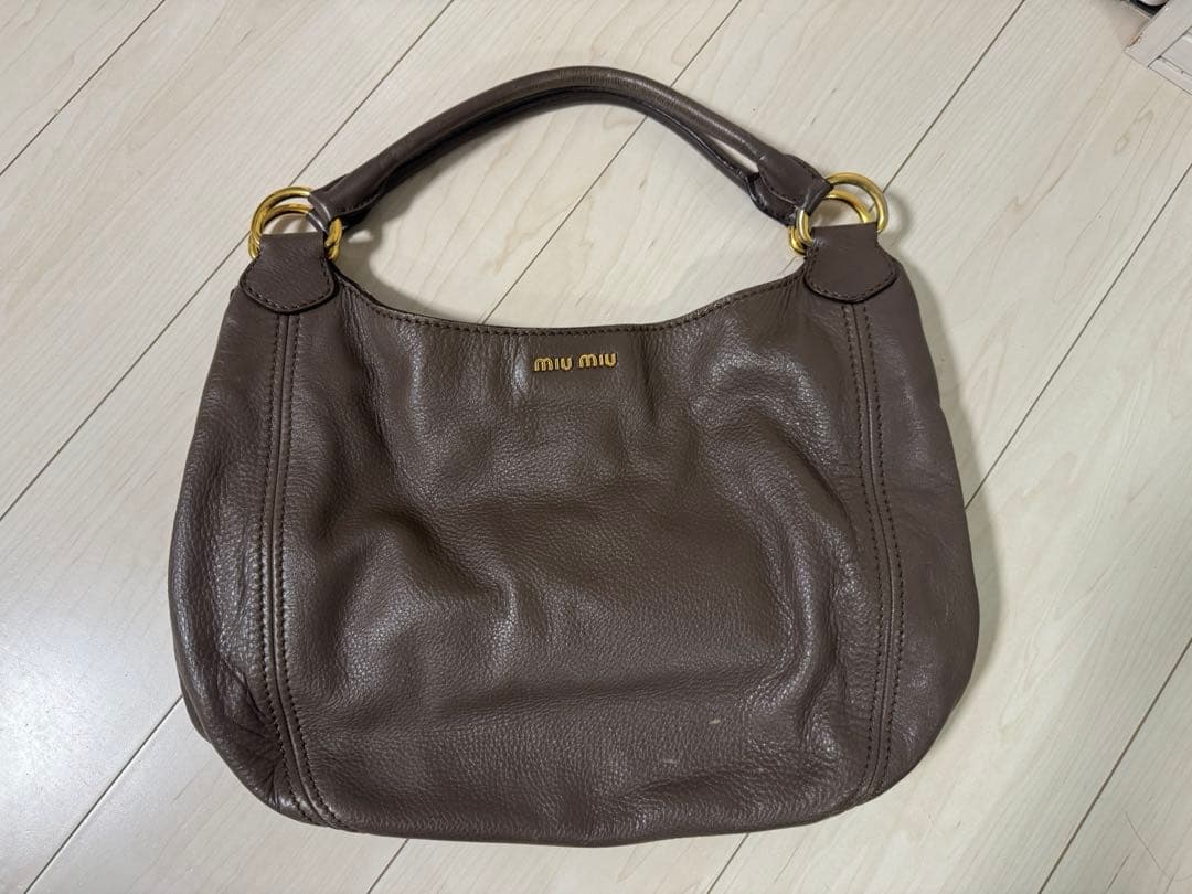 miu miu レザーバッグ