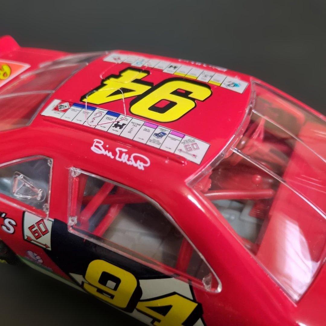1/18ミニカー　 NASCAR FORD THUNDERBIRD#94