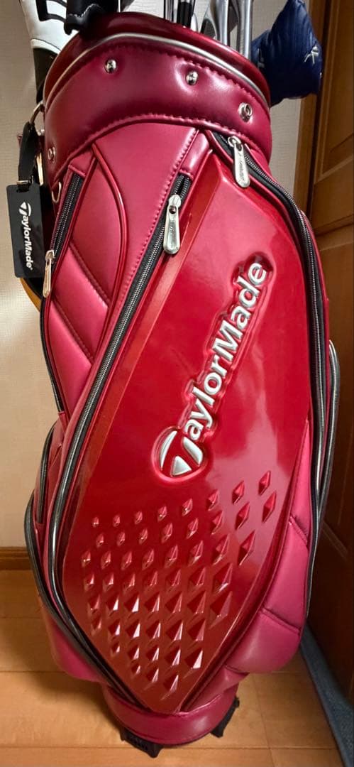 TaylorMade 赤 キャディバッグ　TB647